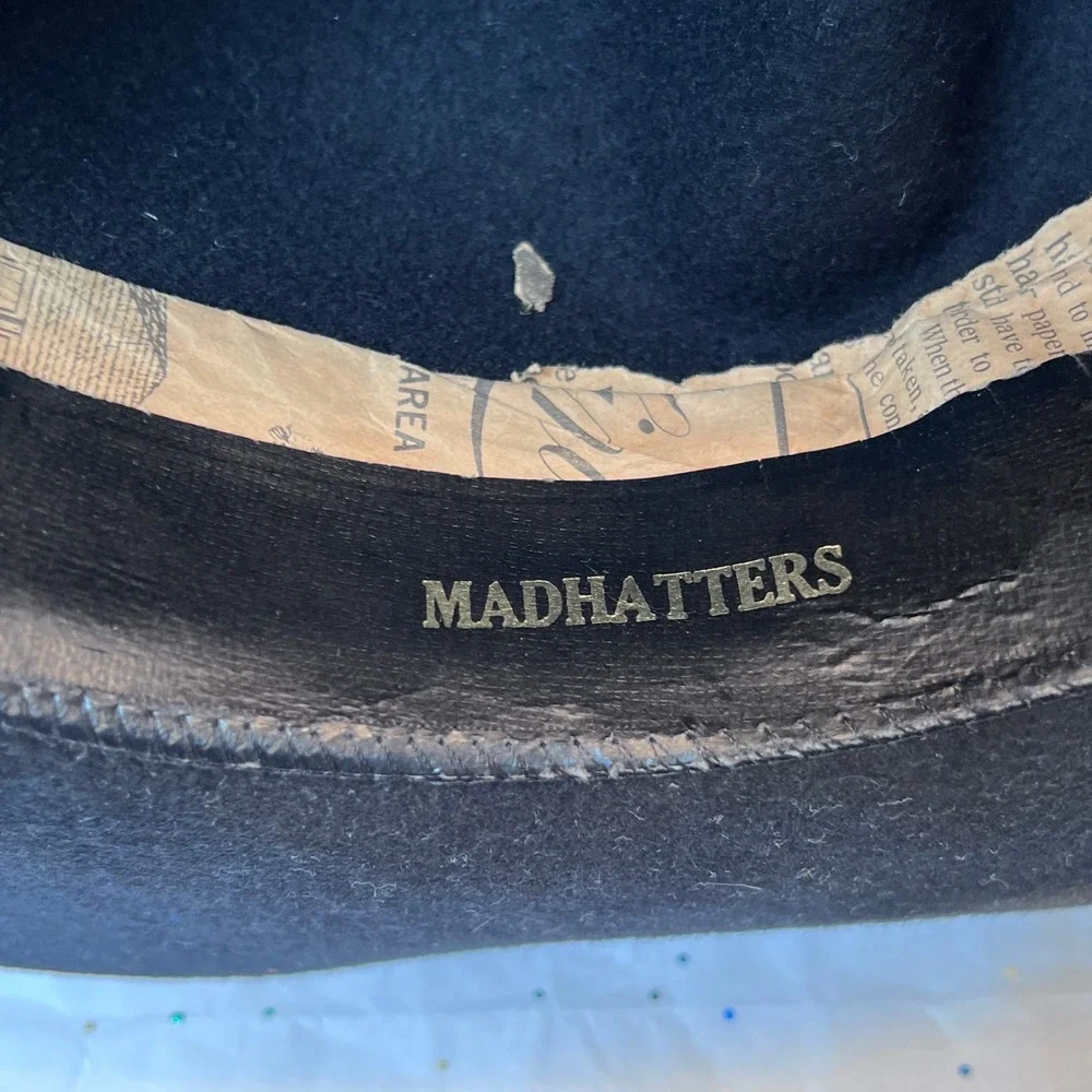 Madhatters gunslinger cowboy